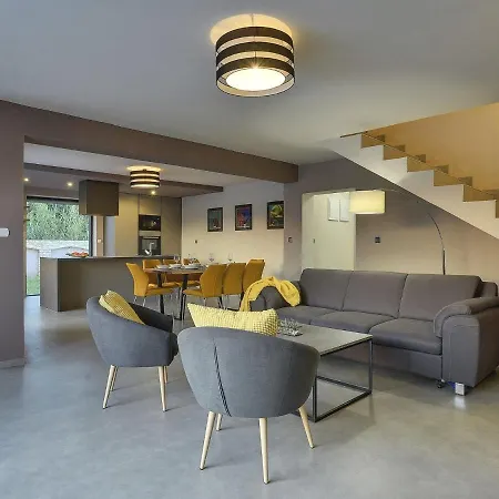 Villa In With Private Pool Valbandon