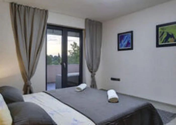 In With Private Pool *