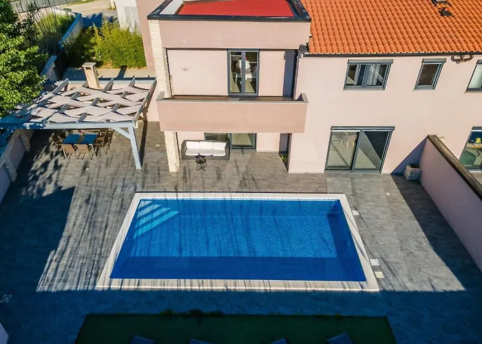 In With Private Pool