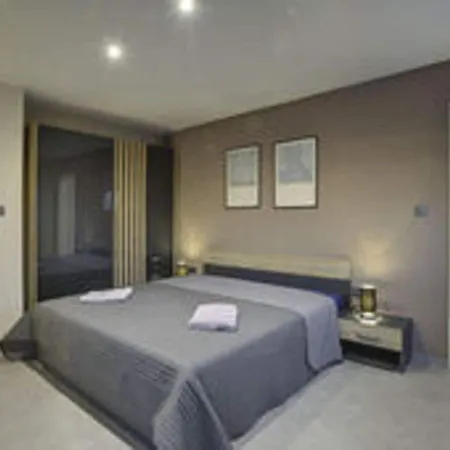 Super Modern With Private Pool * Valbandon