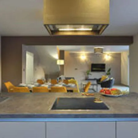 Super Modern With Private Pool * Valbandon
