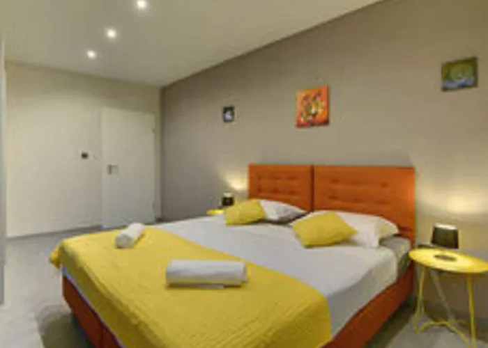 In With Private Pool Βίλα