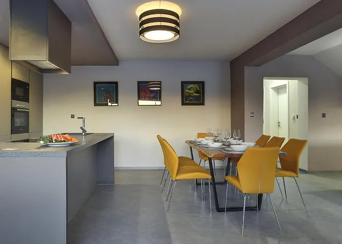 Βίλα In With Private Pool